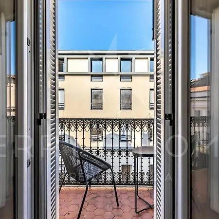 Апартаменты Paula By Terry's Homes 150m - Palais *